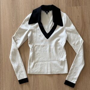 Express Contrast Collar V-Neck Blouse